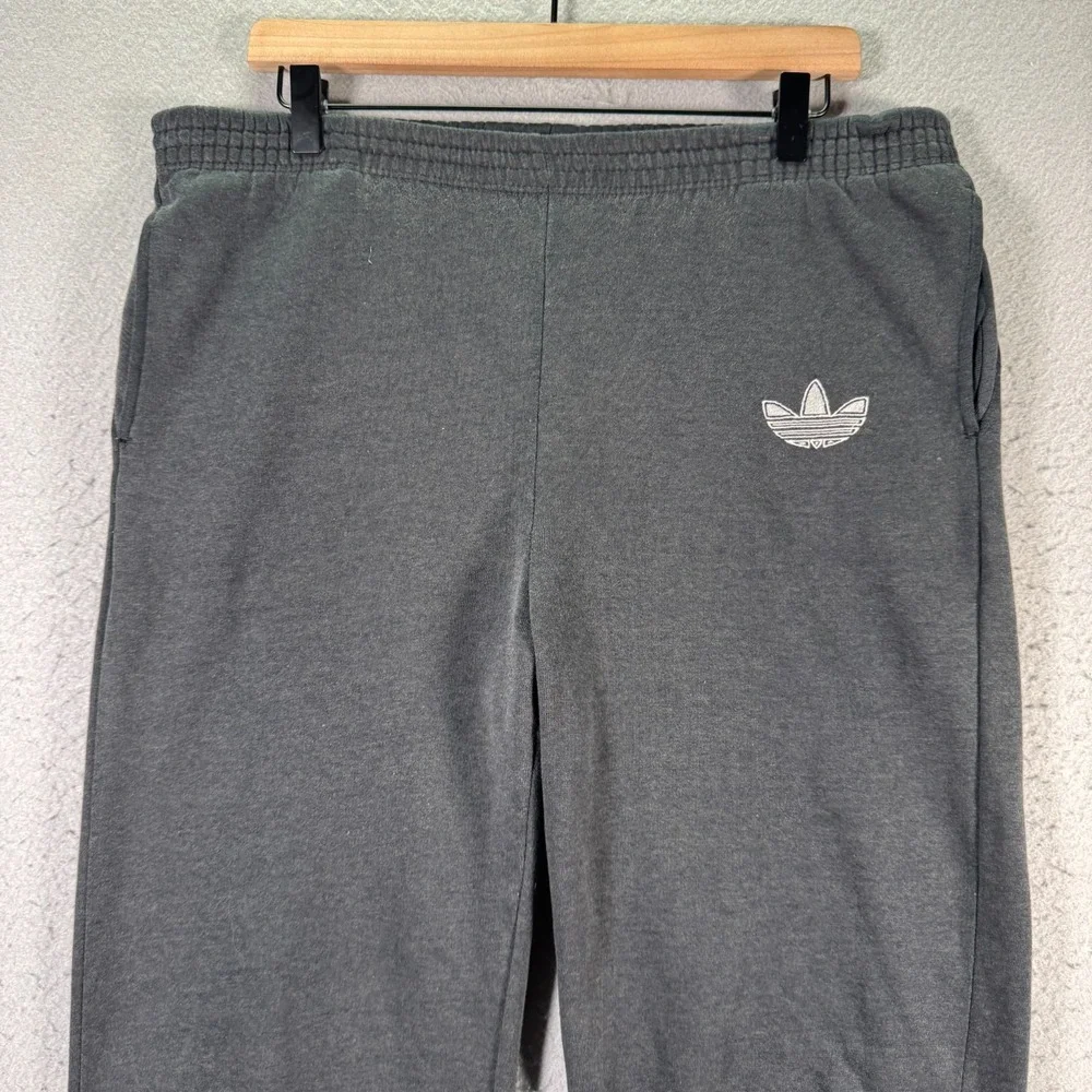 Vintage Adidas Sweatpants Adult Medium Gray Embroidered Cuff Fleece‎ Sportswear
